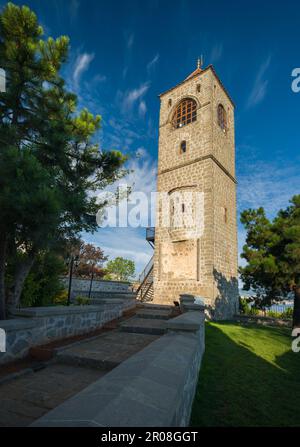 Glockenturm der Hagia-Sophia-Kirche in Trabzon. Schwarzmeerregion. Trabzon, Türkei Stockfoto