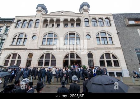 Antwerpen, Belgien. 07. Mai 2023. Abbildung zeigt die Umwidmung der größten Synagoge Belgiens in Antwerpen, Sonntag, den 07. Mai 2023. Die Synagoge der Machsike-Hadass-Gemeinde, einer jüdischen orthodoxen Gemeinde Haredi, wurde gründlich renoviert. BELGA FOTO JONAS ROOSENS Kredit: Belga News Agency/Alamy Live News Stockfoto