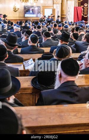 Antwerpen, Belgien. 07. Mai 2023. Abbildung zeigt die Umwidmung der größten Synagoge Belgiens in Antwerpen, Sonntag, den 07. Mai 2023. Die Synagoge der Machsike-Hadass-Gemeinde, einer jüdischen orthodoxen Gemeinde Haredi, wurde gründlich renoviert. BELGA FOTO JONAS ROOSENS Kredit: Belga News Agency/Alamy Live News Stockfoto