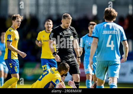 Randers, Dänemark. 07. Mai 2023. Schiedsrichter Jens Maae beim Superliga-Spiel 3F zwischen Randers FC und Broendby IF im Cepheus Park in Randers. (Foto: Gonzales Photo/Alamy Live News Stockfoto