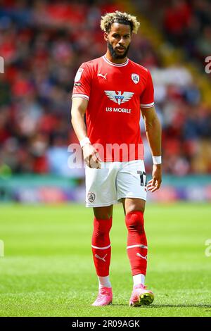 Oakwell Stadium, Barnsley, England - 7. Mai 2023 Barry Cotter (17) of Barnsley - während des Spiels Barnsley gegen Peterborough United, Sky Bet League One, 2022/23, Oakwell Stadium, Barnsley, England - 7. Mai 2023 Kredit: Arthur Haigh/WhiteRosePhotos/Alamy Live News Stockfoto