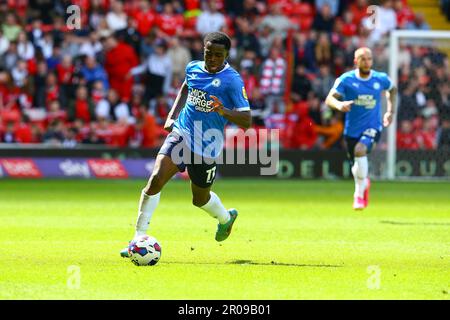 Oakwell Stadium, Barnsley, England - 7. Mai 2023 Kwame Poku (11) of Peterborough United - während des Spiels Barnsley gegen Peterborough United, Sky Bet League One, 2022/23, Oakwell Stadium, Barnsley, England - 7. Mai 2023 Guthaben: Arthur Haigh/WhiteRosePhotos/Alamy Live News Stockfoto