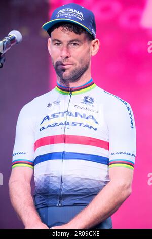 Mark Cavendish aus dem Vereinigten Königreich - Astana Qazaqstan, gesehen während des Giro d'Italia 106. 2023. Die offene Zeremonie der Teampräsentation für 106. Giro d'Italia 2023 in Pescara (Italien) Stockfoto