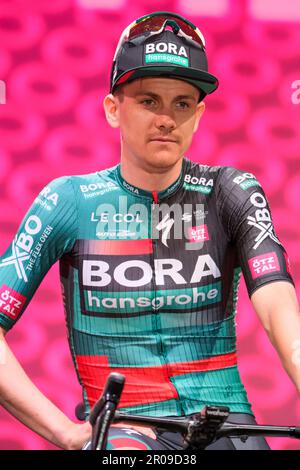 Patrick Konrad von Österreich - BORA - Hansgrohe, gesehen während des Giro d'Italia 106. 2023. Die offene Zeremonie der Teampräsentation für 106. Giro d'Italia 2023 in Pescara (Italien) Stockfoto