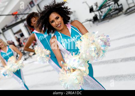 Miami Gardens, Etats Unis. 07. Mai 2023. Cheerleader während der Formel 1 Crypto.com des Miami Grand Prix 2023, 5. Runde der Formel-1-Weltmeisterschaft 2023 vom 05. Bis 07. Mai 2023 auf dem Miami International Autodrome, in Miami Gardens, Florida, Vereinigte Staaten von Amerika - Foto DPPI Credit: DPPI Media/Alamy Live News Stockfoto