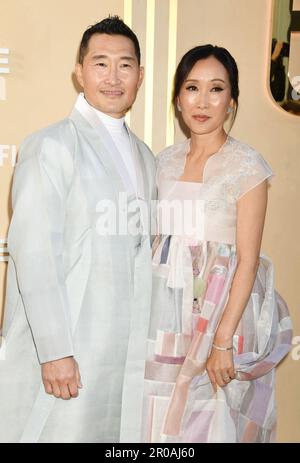 LOS ANGELES, KALIFORNIEN - 06. MAI: (L-R) Daniel DAE Kim und Mia Kim nehmen am 06. Mai 2023 in Lo an der Gold House 2. jährlichen Gold Gala im Music Center Teil Stockfoto