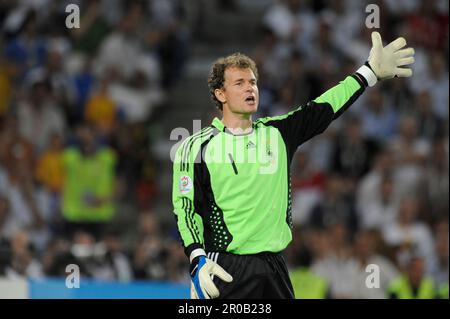 Jens Lehmann Torwart Geste Shows. Fußball Europameisterschaft Länderspiel Deutschland - Türkei 3:2, 25.6.2008 Stockfoto