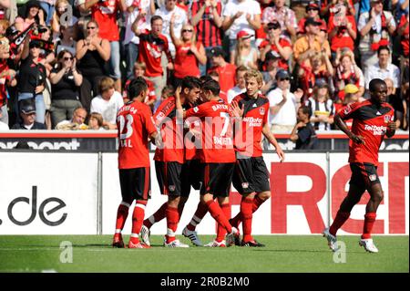 Leverkusener Jubel um den Torschützen Karim Haggui (2) Aturo Vidal (23), Tranquillo Barnetta (7), Stefan Kießling (11), Fußball Bundesliga Bayer 04 Leverkusen - Hoffenheim 5:2. 30.8.2008 Stockfoto