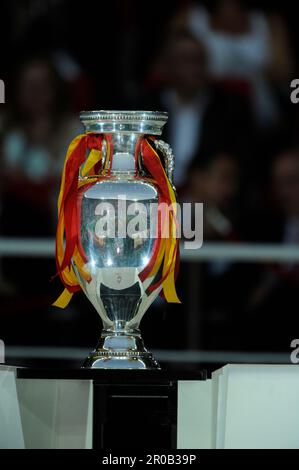 Europameisterpokal Henri Delaunay, Fußball Länderspiel Europameisterschaft Finale Deutschland - Spanien 0:1. 29.06.2008 in Wien Stockfoto