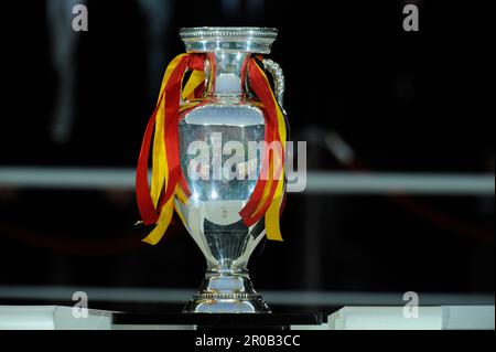 Europameisterpokal Henri Delaunay, Fußball Länderspiel Europameisterschaft Finale Deutschland - Spanien 0:1. 29.06.2008 in Wien Stockfoto