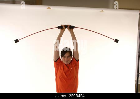 Andrea Henkel, Biathlon, Studioaufnahmen mit Fitnessgeräten Stockfoto