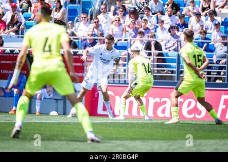 Valdebebas, Madrid, Spanien. 7. Mai 2023. SCAR Aranda (Real Madrid Castilla) in Aktion während des Fußballspiels zwischen Real Madrid Castilla und AD Ceuta FC. Gültig für den Spieltag 35 der spanischen RFEF-Liga „Primera Division“, die am Sonntag, den 07. Mai 2023 in Valdebebas (Madrid), Spanien, im Stadion Di Stefano gefeiert wird (Bild: © Alberto Gardin/ZUMA Press Wire) NUR ZUR REDAKTIONELLEN VERWENDUNG! Nicht für den kommerziellen GEBRAUCH! Kredit: ZUMA Press, Inc./Alamy Live News Stockfoto