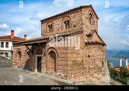 Byzantinische Kirche von Ayioi Anargyroi (Agii Anargiri Varlaam, Heilige Kirche der Heiligen Unsöldner), 10. Jahrhundert, Kastorien, Westmazedonien, Griechenland Stockfoto