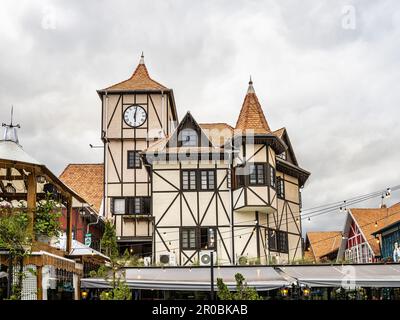 German Village Park, Parque Vila Germanica, Austragungsort des Blumenau Oktoberfests in Blumenau, Santa Catarina in Brasilien. Stockfoto