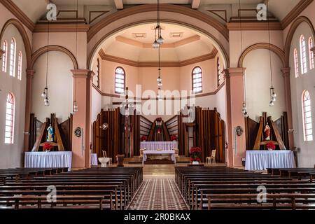 Das Innere der Igreja Matriz Kirche in Sao Joao Batista, Santa Catarina in Brasilien Stockfoto