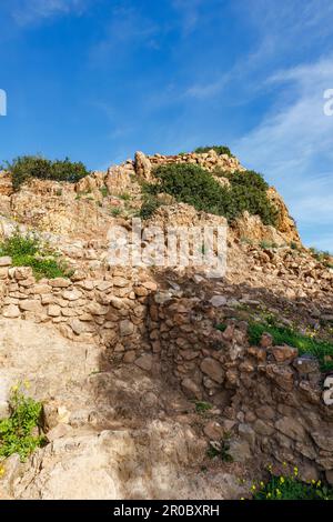 Die nuraghe oder Nurhag, die wichtigste Art eines uralten megalithischen Bauwerks, das in Sardinien zu finden ist Stockfoto