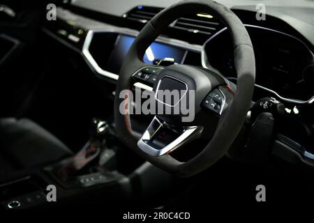 Kfz-Lüftungssystem und Klimaanlage - Details und Bedienelemente des modernen Autos Stockfoto