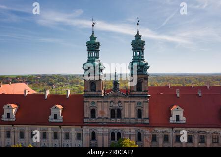 Lubiąż, LowerSchlesien, Polen aus der Vogelperspektive auf die Abtei Lubiąż (Polnisch: Opactwo cystersów w Lubiążu), ein ehemaliges Zisterzienserkloster Stockfoto