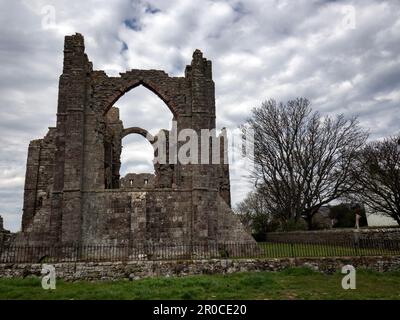 Das alte Priorium auf der heiligen Insel Lindisfarne, Northumberland, England, Großbritannien Stockfoto