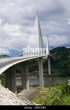 Brücke über den Panamakanal auf der Atlantikseite in Colon, Panama Stockfoto