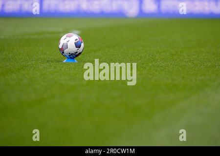 Huddersfield, Großbritannien. 08. Mai 2023. Der EFL-Spielball vor dem Sky Bet Championship-Spiel Huddersfield Town vs. Reading im John Smith's Stadium, Huddersfield, Großbritannien, 8. Mai 2023 (Foto von Ben Early/News Images) in Huddersfield, Großbritannien, am 5./8. Mai 2023. (Foto: Ben Early/News Images/Sipa USA) Guthaben: SIPA USA/Alamy Live News Stockfoto