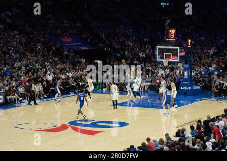 Philadelphia, Philadelphia, Pennsylvania, USA. 7. Mai 2023. PHILADELPHIA, Pennsylvania - 7 7. MAI 2023: Ein allgemeiner Überblick über das vierte Spiel der Eastern Conference Semi-Finals der NBA-Playoffs 2023 zwischen den Boston Celtics und Philadelphia 76ers im Wells Fargo Center in Philadelphia, Pennsylvania. (Kreditbild: © Stephen Nadler/PX Imagens via ZUMA Press Wire) NUR REDAKTIONELLE VERWENDUNG! Nicht für den kommerziellen GEBRAUCH! Kredit: ZUMA Press, Inc./Alamy Live News Stockfoto