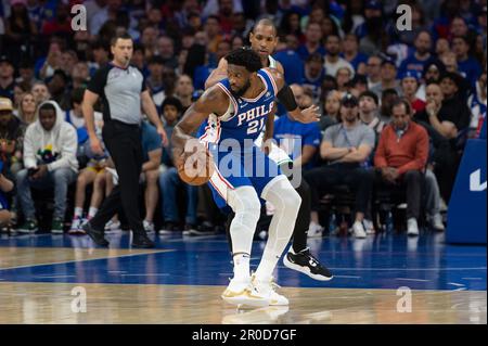 Philadelphia, Philadelphia, Pennsylvania, USA. 7. Mai 2023. PHILADELPHIA, PENNSYLVANIA - 7. MAI: Joel Embiid Nr. 21 der 76ers fährt in Runde 2 Spiel 4 der Eastern Conference Semi-Finals 2023 der NBA-Playoffs gegen die Boston Celtics am 7. Mai 2023 im Wells Fargo Center in Philadelphia, Pennsylvania. (Kreditbild: © Stephen Nadler/PX Imagens via ZUMA Press Wire) NUR REDAKTIONELLE VERWENDUNG! Nicht für den kommerziellen GEBRAUCH! Kredit: ZUMA Press, Inc./Alamy Live News Stockfoto