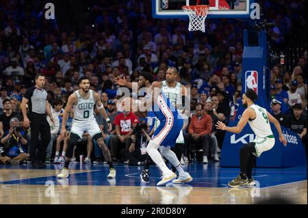 Philadelphia, Philadelphia, Pennsylvania, USA. 7. Mai 2023. PHILADELPHIA, PENNSYLVANIA - 7. MAI: Joel Embiid Nr. 21 der 76ers fährt in Runde 2 Spiel 4 der Eastern Conference Semi-Finals 2023 der NBA-Playoffs gegen die Boston Celtics am 7. Mai 2023 im Wells Fargo Center in Philadelphia, Pennsylvania. (Kreditbild: © Stephen Nadler/PX Imagens via ZUMA Press Wire) NUR REDAKTIONELLE VERWENDUNG! Nicht für den kommerziellen GEBRAUCH! Kredit: ZUMA Press, Inc./Alamy Live News Stockfoto