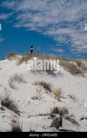 Frau im White Sands Nationalpark New Mexico Stockfoto