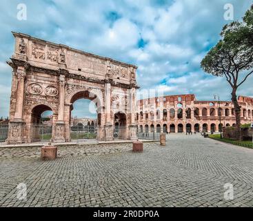 Der Konstantinsbogen wurde 315 auf der Via Triumphalis - Rom, Italien, errichtet Stockfoto