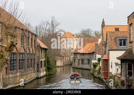 Brügge, das die Mysterien des Mittelalters bewahrt und unverschämt überschwänglich ist, ist seit Jahrhunderten eine internationale Metropole Stockfoto