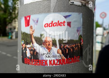 Aufkleber, Präsidentschaftswahlen, Parlamentswahlen in der Türkei im Mai 2023, türkische Bürger, Berlin, Deutschland Stockfoto