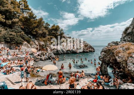 Cala dell'Acquaviva: Die schönste Bucht in Salento, Apulien, Italien Stockfoto