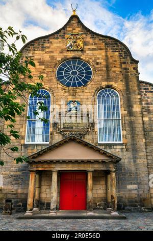 Canongate Kirk, Kirche aus dem 17. Jahrhundert, Royal Mile, Edinburgh, Schottland, Vereinigtes Königreich Stockfoto