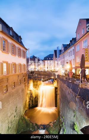 Ein Wasserfall in Saarburg, Rheinland-Pfalz, Deutschland Stockfoto