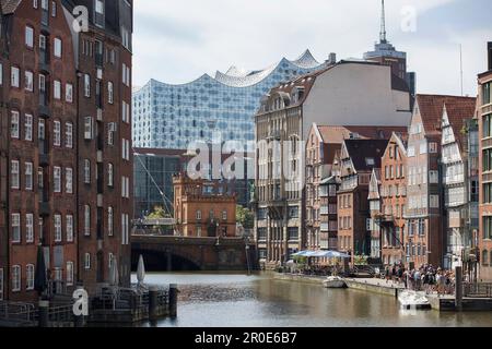 Historische Häuser an der Deichstraße in Hamburg Stockfoto