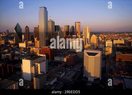 Vom Reunion Tower, abends, Downtown, Dallas Texas, USA Stockfoto