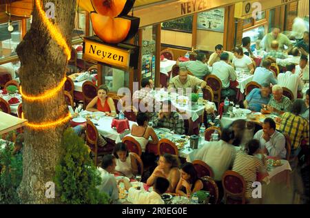 Fischrestaurants, Kumkapi, Istanbul, Tuerkei Stockfoto