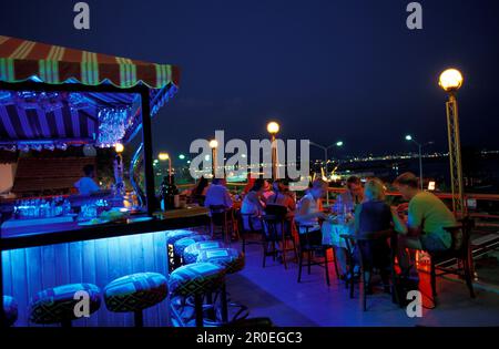 Janus Restaurant bei Nacht, Alanya, Habour, türkische Riviera, Türkei Stockfoto