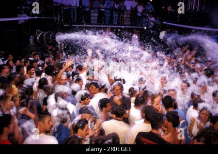 Foamparty, Disco Kadoc, Vilamoura, Albufeira Algarve, Portugal Stockfoto