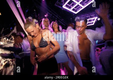 Foamparty, Disco Kadoc, Vilamoura, Albufeira Algarve, Portugal Stockfoto