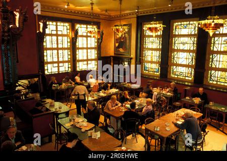 Leute in Bewley's Cafe, Dublin, Irland, Europa Stockfoto