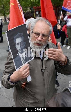 La commémoration de la victoire russe sur la Place de la république à Paris perturbée par des activistes pro-ukrainien Stockfoto