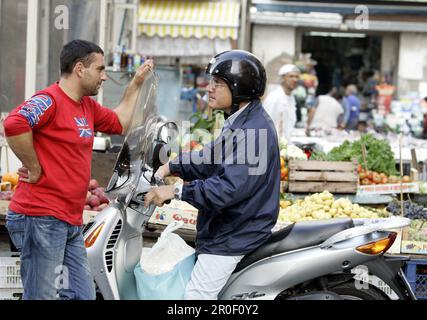 Konversation, Markt, Neapel, Marktszene Stockfoto