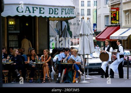 Café de Flore, Boulevard Saint-Germain, Paris, Frankreich Stockfoto