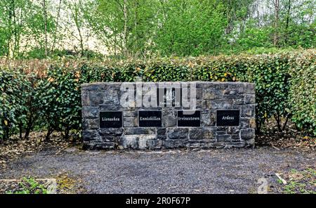 Eine Gedenkstätte auf dem Friedhof in Irevinestown, Grafschaft Fermanagh.über 1 Millionen Menschen starben während des Versagens der Kartoffelernte von 1845-1851. Stockfoto