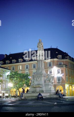 Piazza Walther mit Brunnen, Bozen, Südtirol, Italien Stockfoto