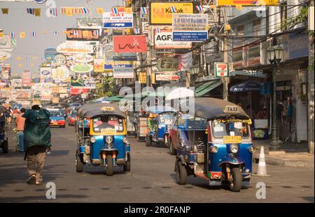 Tuk-Tuk an Th Khao San Road in Banglamphu, Bangkok, Thailand Stockfoto