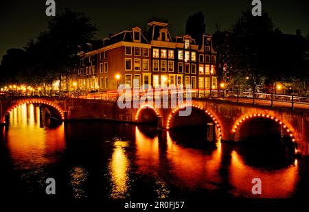 Keizersgracht in der Nacht, die Niederlande, Holland, Amsterdam Stockfoto