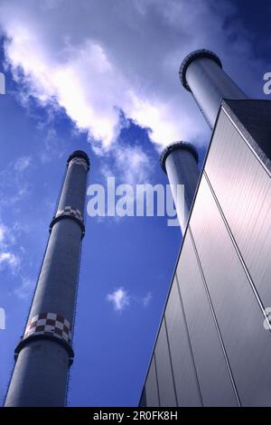 Rauchschornsteine aus KWK-Anlagen, Berlin Stockfoto